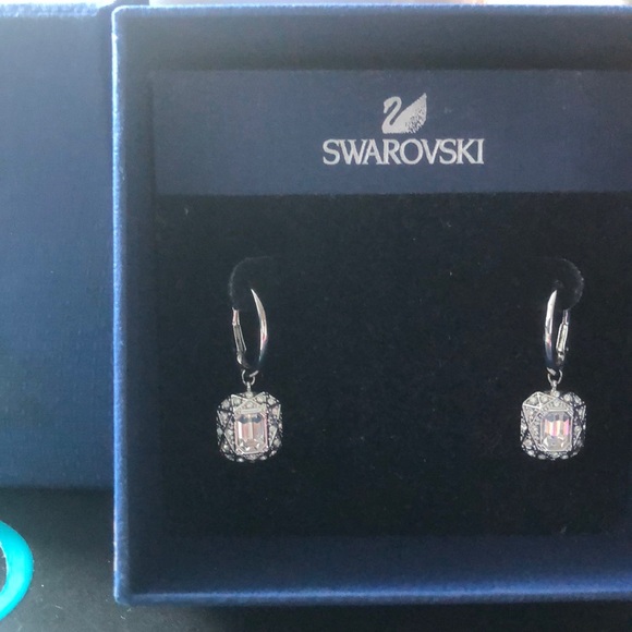 Swarovski Drop Earrings